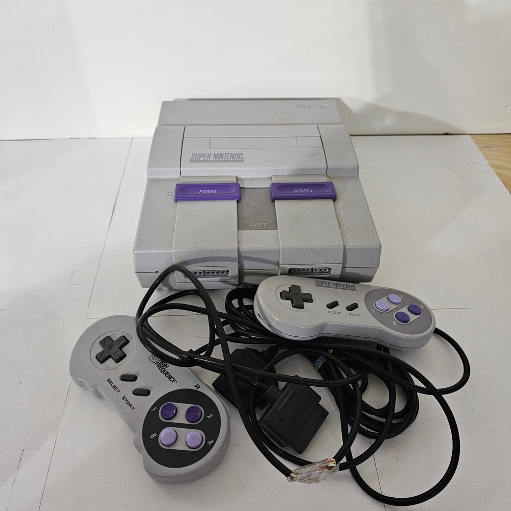 Nintendo Super NES SNES Console SNS-001 Bundle 2 Controllers AS IS For Parts